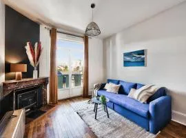 Le Classic Chic - 20min de Lyon, Balcon Ensoleillé