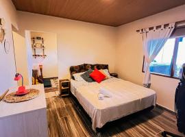 Acogedor estudio frente al mar con aire acondicionado, hotell sihtkohas Moñitos