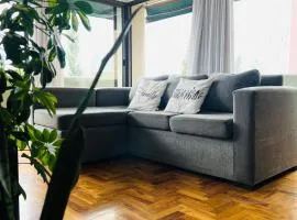 Amplio, moderno y céntrico. Departamento en Plaza Independencia