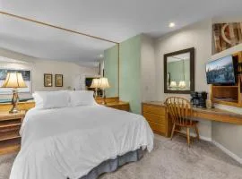 Mt Bachelor Condo Queen Suite
