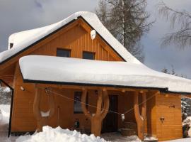 Chata pri potoku, hotel i Hruštín