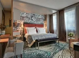 The One Alma Paris