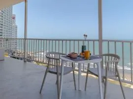 HBE-P4 Penthouse Lujoso de 4 Habitaciones Frente al Mar con Wifi