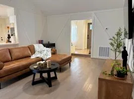 King Bed Suite in Conroe , Garage Available