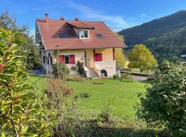 5 bedroom house in Annecy between town and countryside, hotel in Seynod