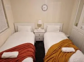 2 bedroom modern house