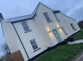 3 Bedroom Holiday home with Hot Tub