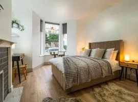 Boho Flat New Brighton, free WiFi and parking