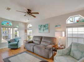 Nettles Island Jensen Beach Home Walk to Ocean!, hotel v destinaci Jensen Beach