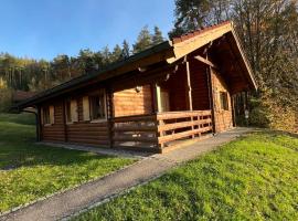 Blockhaus Holzzeit im Bayerischen Wald, hotel v destinaci Stamsried