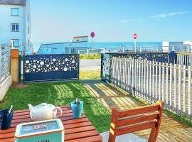 2 Bedroom Cozy Home In Jullouville, hotel in Jullouville-les-Pins