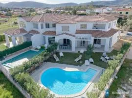villetta con piscina budoni affitti spiaggia 700 mt