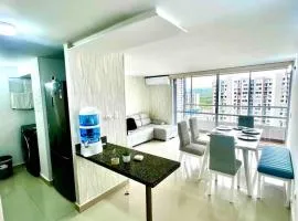 Nuevo apartamento de lujo con balcón wifi AC piscina