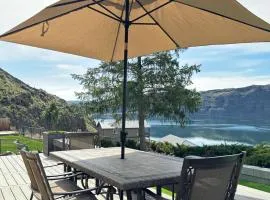 Columbia River Gorge Cabin with Gorgeous View!