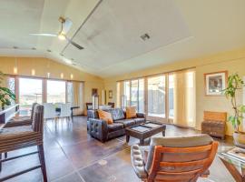 Mtn-View Home with Fenced Backyard in Rimrock!, hotel v destinaci Lake Montezuma