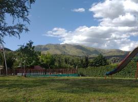 Cabañas Los Chañares, ξενοδοχείο σε Potrero de los Funes