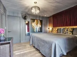 Kiki 1 - Men's Clothing optional Guest Houses Pool View