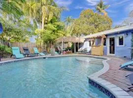 Kiki 2 - Men's Clothing optional Guest Houses