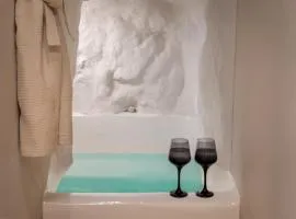 Jacuzzi Suite by Divalproperties-Mykonos