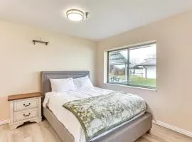 Walk to OCU, Golf Updated Oakland City Studio!