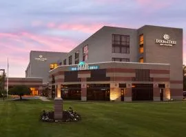 DoubleTree by Hilton Bradley International Airport