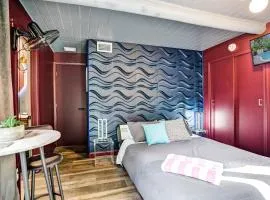 Kiki 3 - Men's Clothing optional Guest Houses Pool View