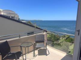 Viesnīca Sunny Apt on The Esplanade - Aircon pilsētā Kronulla