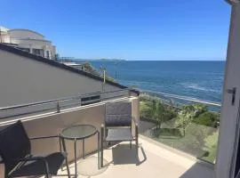 Sunny Apt on The Esplanade - Aircon