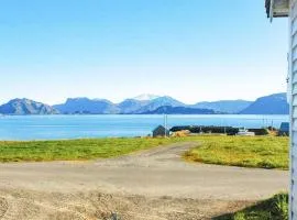 6 person holiday home in Fjørtoft