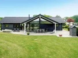 Gorgeous Home In Haderslev With Wifi