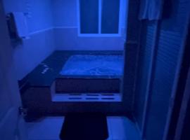 Burgos suite Jacuzzi, hotel in Temixco