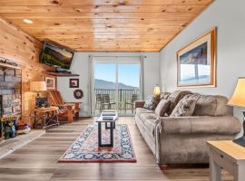 Whispering Woods Condo, hotel di Gatlinburg