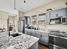 Mountain Lake Escape, hotel in Dandridge