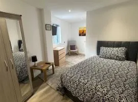 West Bridgford Private En-suite Room - Room #3