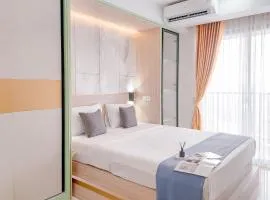 Homey and Comfort Stay Studio Apartment at Anwa Residence By Travelio