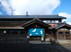 泊まれる劇場スロウプハウス