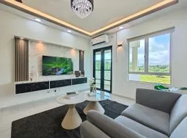 Tiara Desaru by Antlerzone