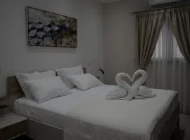 Sunrise Room 2