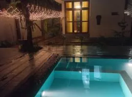 White House green home