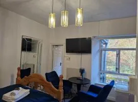 Cosy Cork Studio - cosyincork