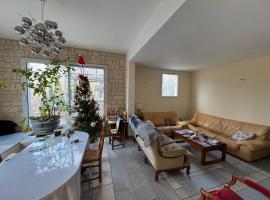 Maison à l'orée du bois, hotel in Frangy