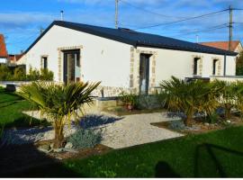 Au Refuge Des Loups- L'histoire ancienne, Hotel in Zutkerque