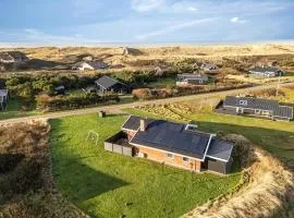 Lovely Holiday Home With Pool, Spa And Sauna, Only 200 Meters From The North Sea