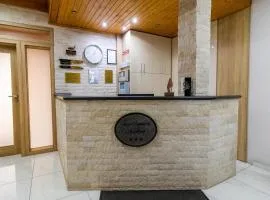 Tisza Panzió és Apartman