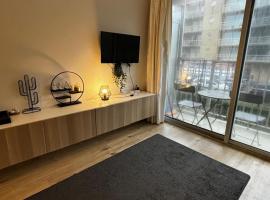 Studio, à proximité du centre et de la mer、ニーウポールトのホテル