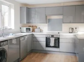 Entire 3 bedroom house, SALISBURY Cathedral City