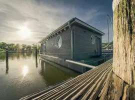 Lieblingsplatz Parey - schwimmende LuxSuite
