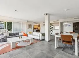 Bay of Angels by ecoflats