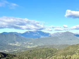 Villa traditionnelle avec vue imprenable sur les montagnes