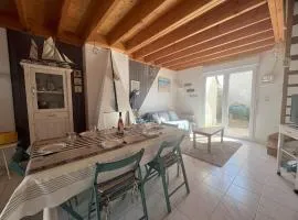 Maison de Charme à La Turballe: Proche Plage, Centre-Ville, 3 Chambres, Wifi, Jardin et Garage - FR-1-392-98